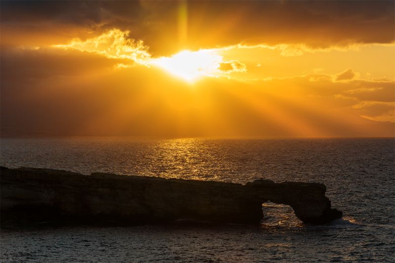 природа, море, пейзаж, скалы, арка, закат, вечер, свет, солнце, прибой, осень *photo preview