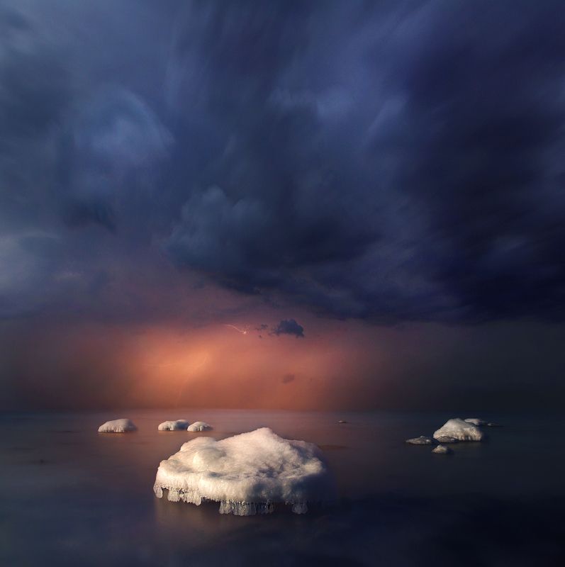 Lithuania, clouds, storm,ice,rock, sea *photo preview