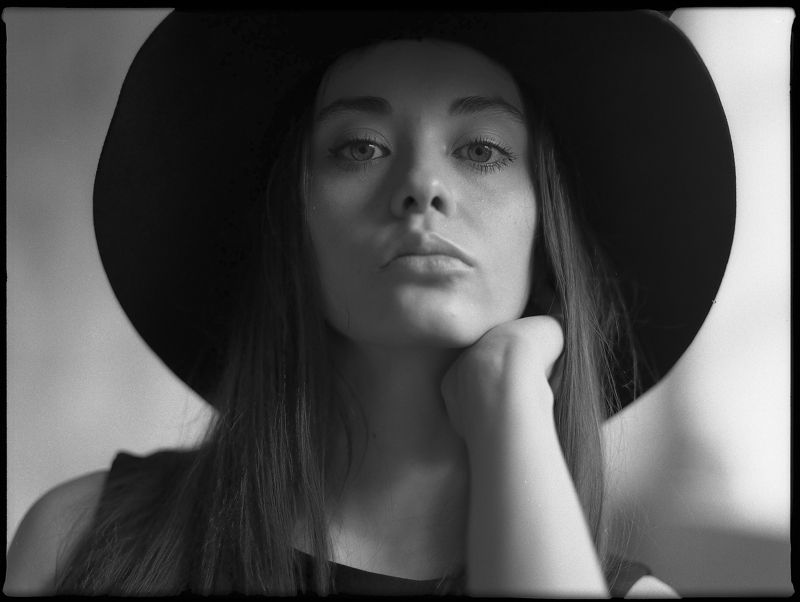 потрет, студия, пленка, пленочная фотография, натуральный свет, filmisnotdead Даша фото превью