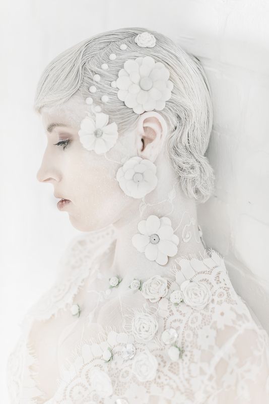 White flowerphoto preview