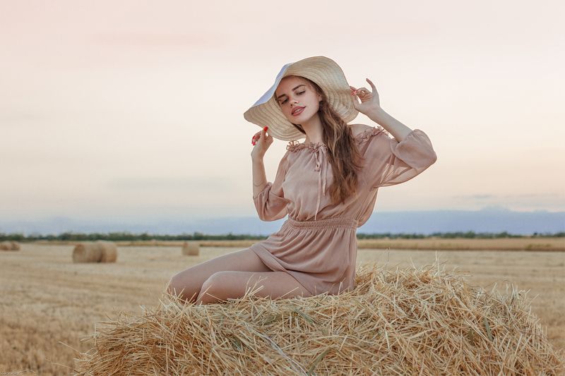 девушка, поле, пшеница, закат, простор В августе...photo preview