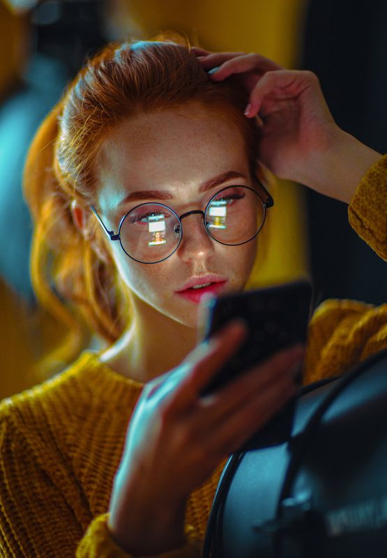 рыжая девушка модель веснушки Katiephoto preview