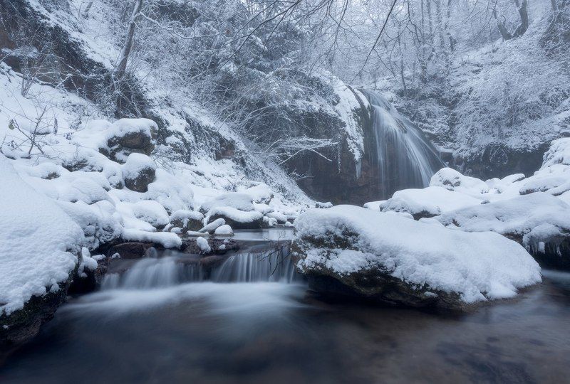 крым, водопад, джур-джур, природа, пейзаж, зима, снег, струи, долина привидений, демерджи, россия, путешествия, туризм, отдых, февраль, февраль в крыму, зима в крыму Джур-Джур зимойphoto preview
