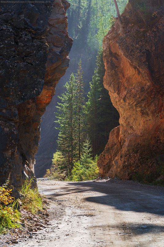 алтай, сибирь, красные ворота Красные воротаphoto preview