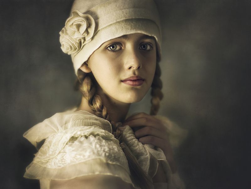 Tia in Vintage mood..photo preview