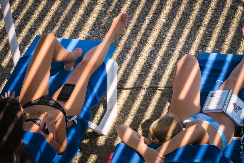 #beach #bikini #girls #sea #blacksea #summer #PhotoByDmitryGorkovets #лето #пляж #черноеморе ... в полосатых купальниках.)photo preview