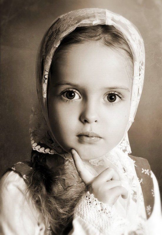 портрет, девочка Аленушкаphoto preview