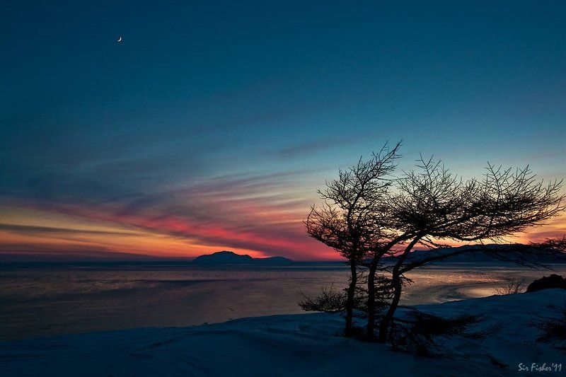 ...новолуние над Нюклейphoto preview