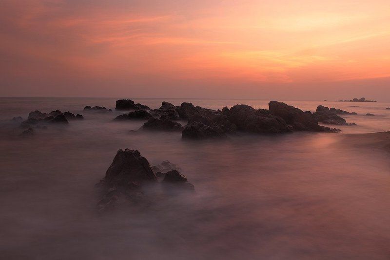 море, пейзаж, камни, вода Всматриваясь в вечностьphoto preview