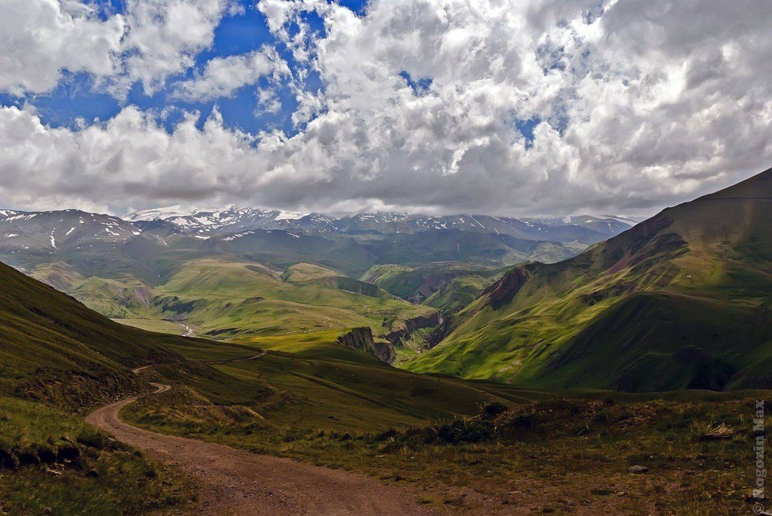 Начало пути. Автор: Макс Рогозин кавказ, приэльбрусье, горы, дорога, Макс Рогозин