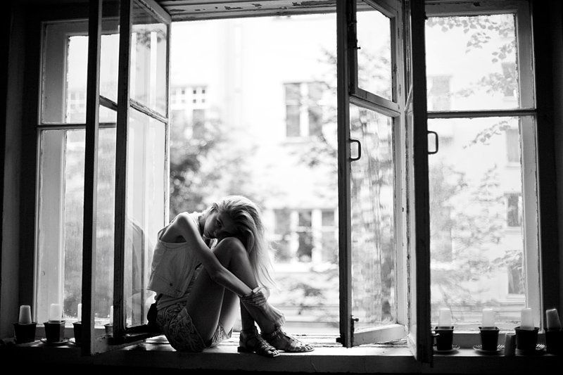 девушка, окно, меланхолия melancholyphoto preview