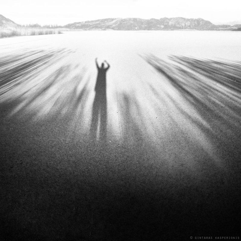 lithuania, ice, snow, man, shadow, bw, lake, hills, kasperionis, литва, лед, снег, человек, тень, озеро, гора Мыphoto preview