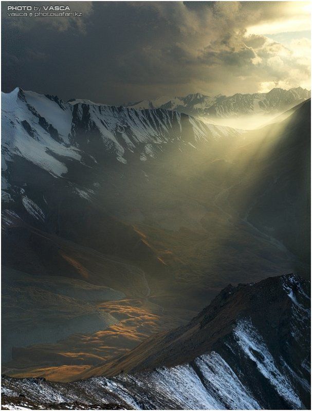 kazakhstan, photosafri, light, tien-shan, almaty, казахстан, фотосафари, тянь-шань, алатау, алматы Light in the Darkphoto preview