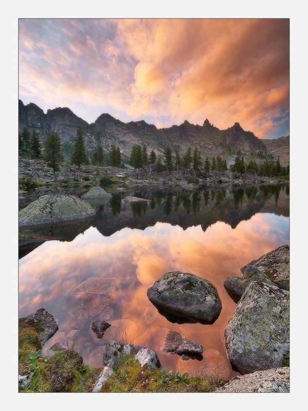 саяны, ергаки, озеро, горы, отражение, закат, вечер Огненная стенаphoto preview