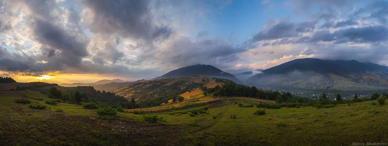 горы, закат, Карпаты, облака, свет, панорама, Медитативный вечерphoto preview