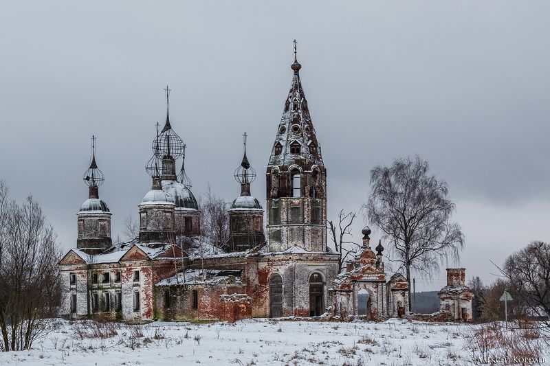 церковь, архитектура, снег, зима, остров, ярославская область, россия, church, arhitecture, winter, snow, ostrov, yaroslavl region, russia Тихая грусть русской глубинки фото превью