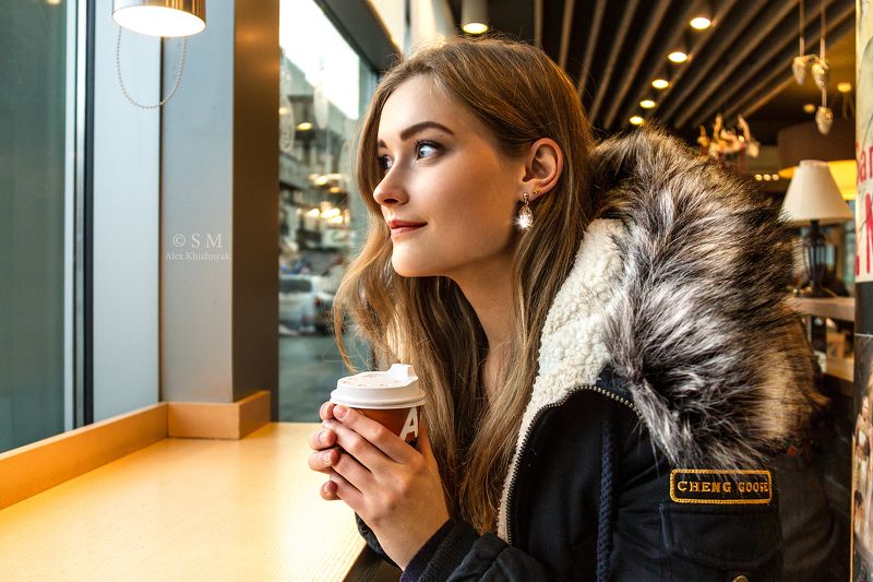 В кафешке у окошкаphoto preview