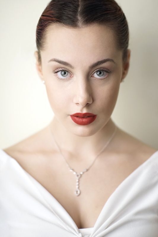 White Swanphoto preview