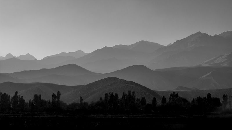 горы, природа, пейзаж, деревья, черно-белое Горы на закатеphoto preview