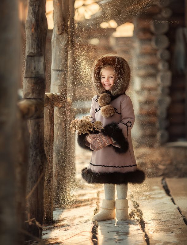 портрет, дарья громова, фотография, фото, фотоарт, фотограф, закат, детский портрет, дети, ребенок, сестры, малыш, девочка, мальчик, детская, фотосессия, фотосъемка, закат, зима, шуба, шапка, блики Зимним искрыphoto preview