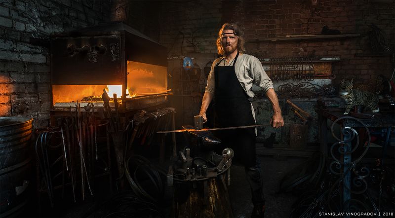 портрет, работник, кузнец, профессии, кино, металл, огонь, афиша, постер, календарь Портрет кузнецаphoto preview