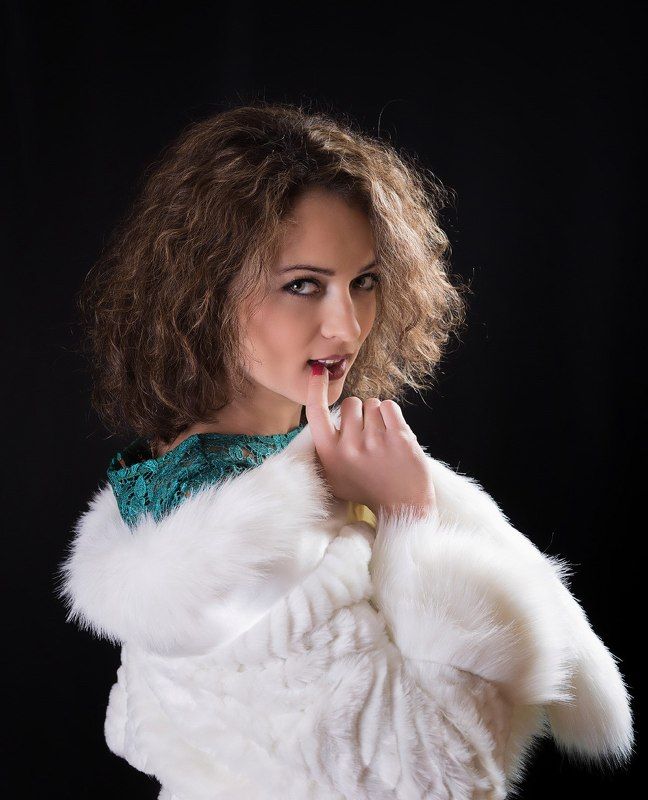 девушки,позы,север,пробы,красота,студия Иринаphoto preview