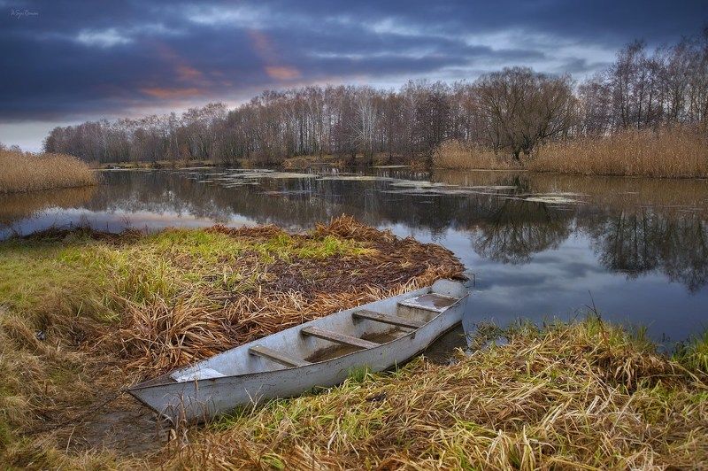осень,утро,берег,река,лодочка Поздней осени этюд ...photo preview