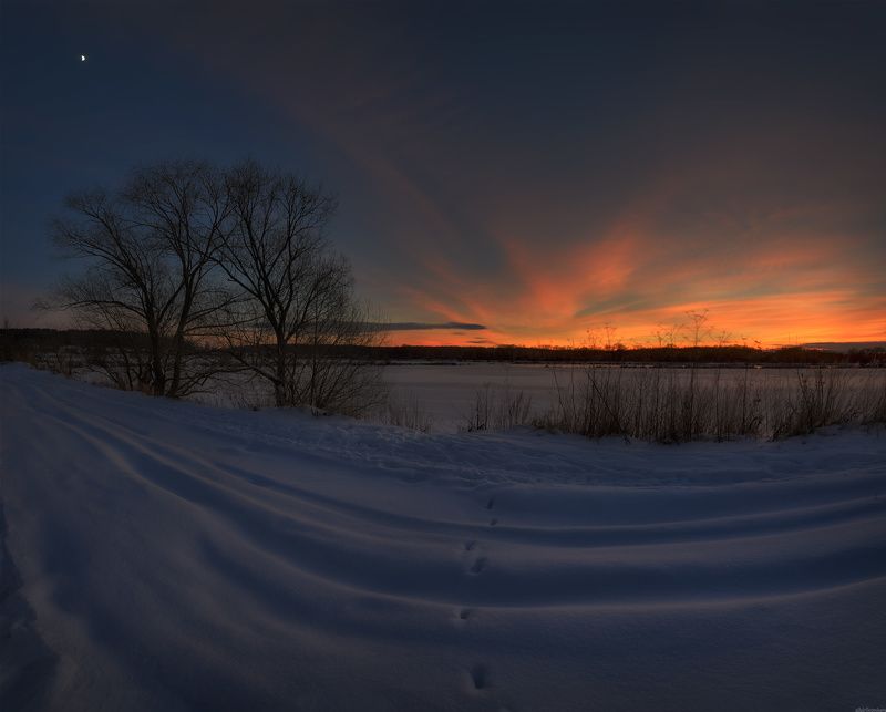 зима пейзаж луна вечер снег закат краски  / В зимний вечер под Луной... /photo preview
