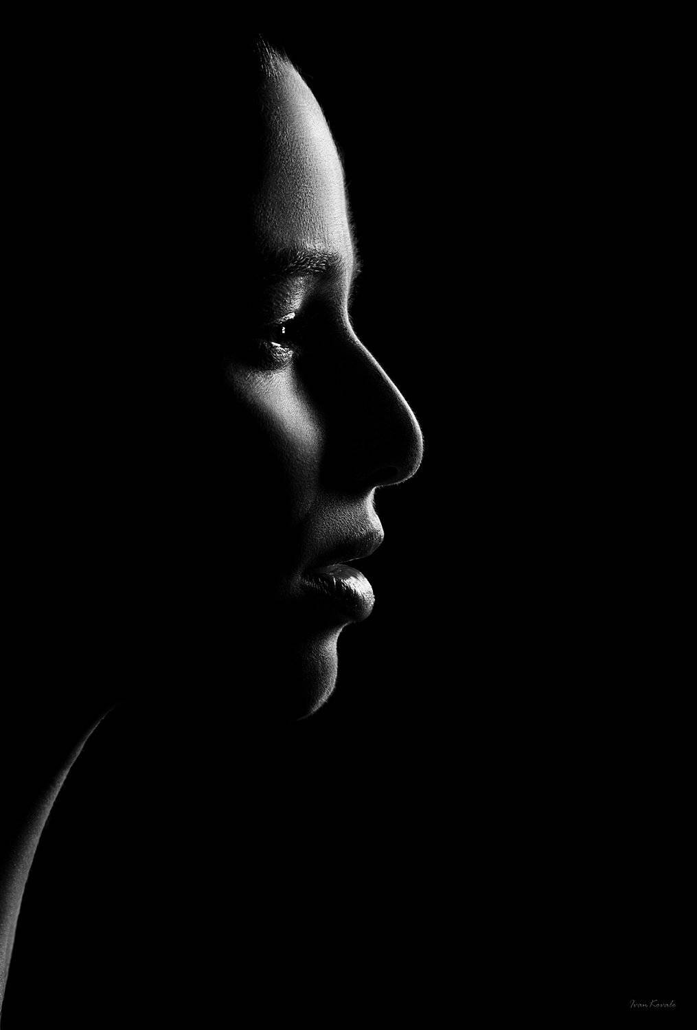 люди, девушка, портрет, профиль, черно-белое, тень, контур, глаза, взгляд, свет, студия, креатив, фотокузница, ivankovale, Ковалёв Иван