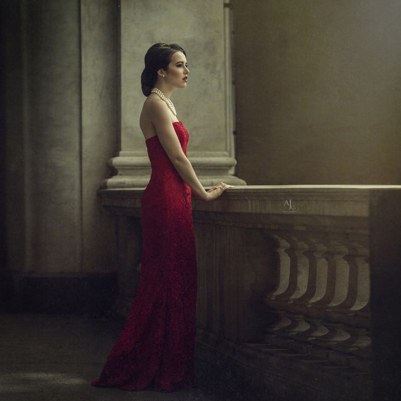 portrait, mood, fineart, lady in redphoto preview