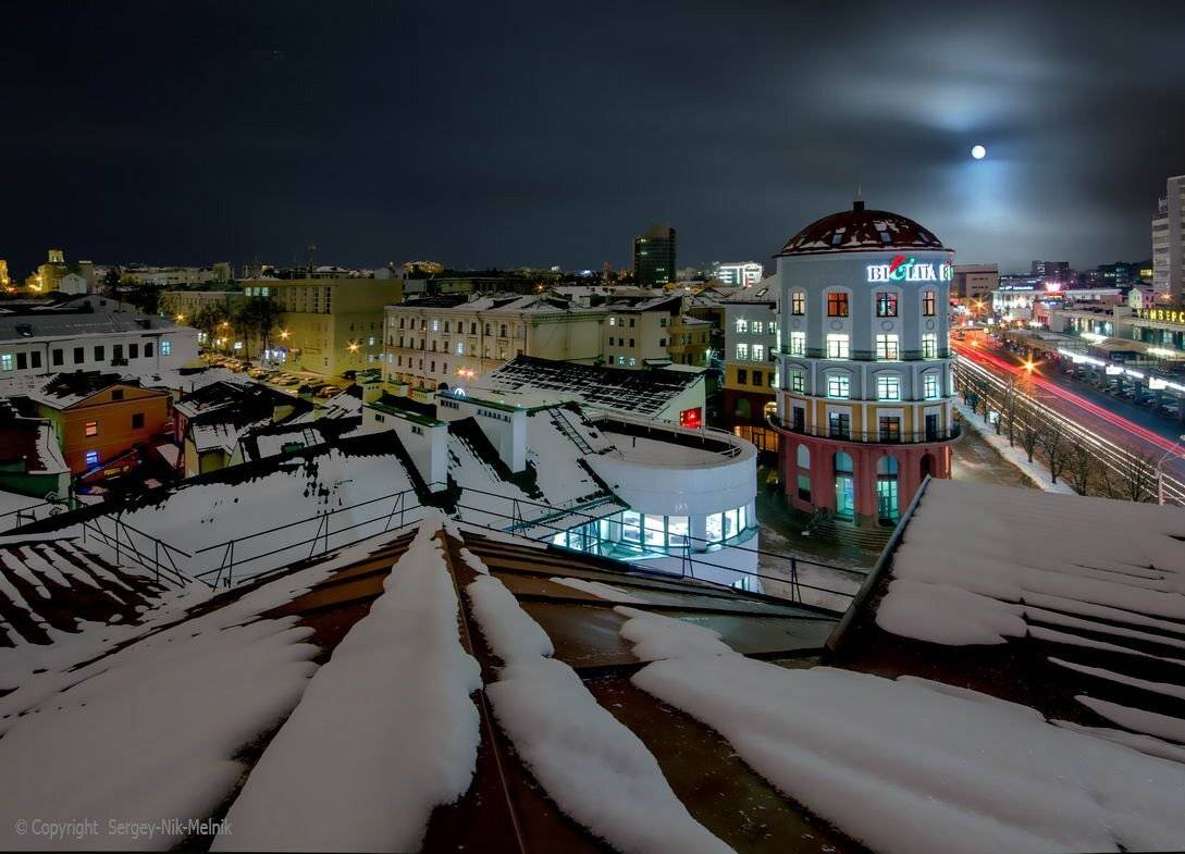Лунный вечер в городе. Автор: Melnik-oy Serg-N- беларусь, город, минск, вечер, фотосфера-минск, луна, Melnik-oy Serg-N-