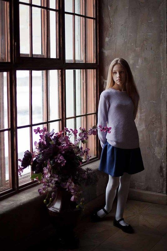 свет, девочка, портрет, ростовой портрет, ребенок, подросток, фотография, классика Девочкаphoto preview