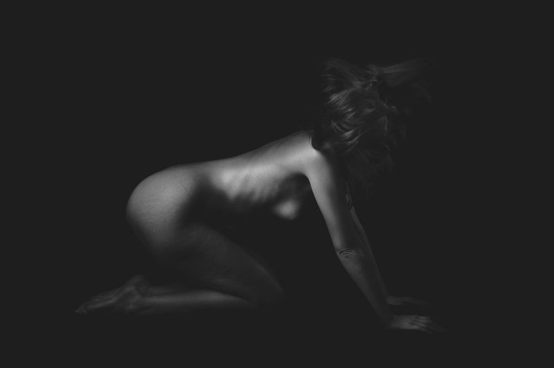 nude, body, shade, black and white, shapes, motion, naked, bw In motionphoto preview