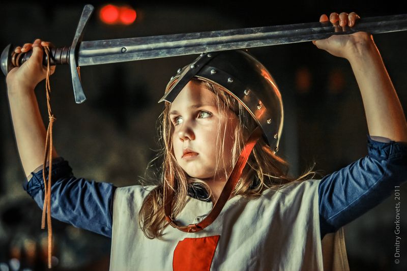 #photobydmitrygorkovets #portrait #childphotography #knight #girl Sad Knight. Рыцарь печального образа.)photo preview
