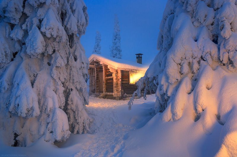 финляндия, лапландия, холод, снег, зима, сугробы, домик, лес, одиночество, мороз, свет, окно, тепло, очаг, night, forest, snow, winter, light, trees, forest, light, alone, travel, trekking, finland, lapland, riisitunturi Winter\'s Heartphoto preview