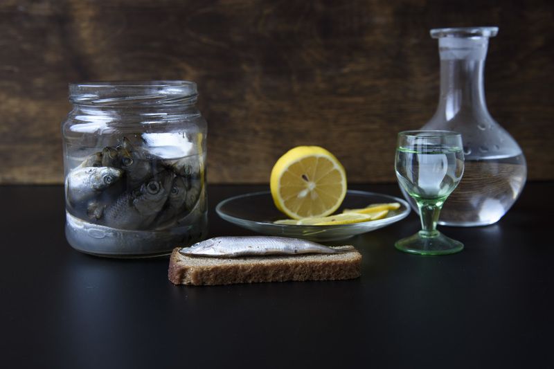 Килька, лимон, застолье, закуска Килькаphoto preview