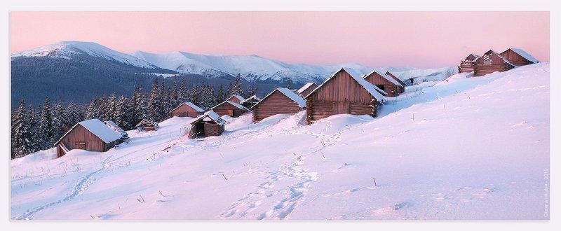 карпаты, утро, полонына погарская Розовые сны далекого городаphoto preview
