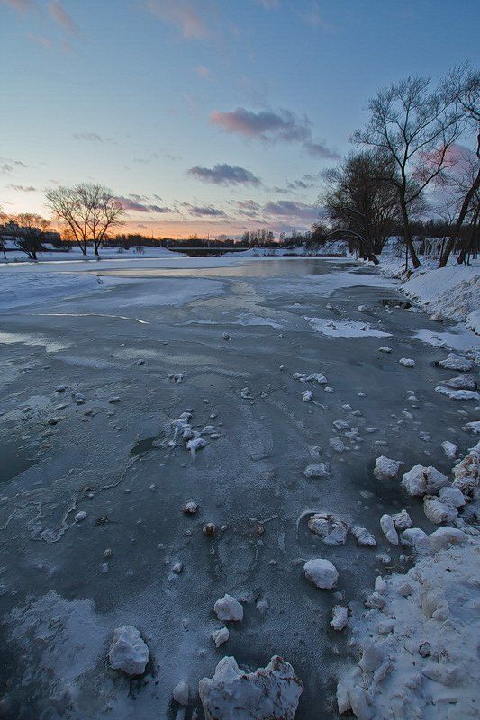 минск , лошицкий парк, зима, закат, лёд, вода зима на закатеphoto preview
