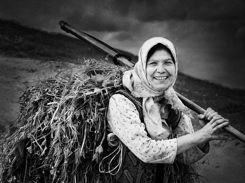 A smile from Rodopi mountainphoto preview