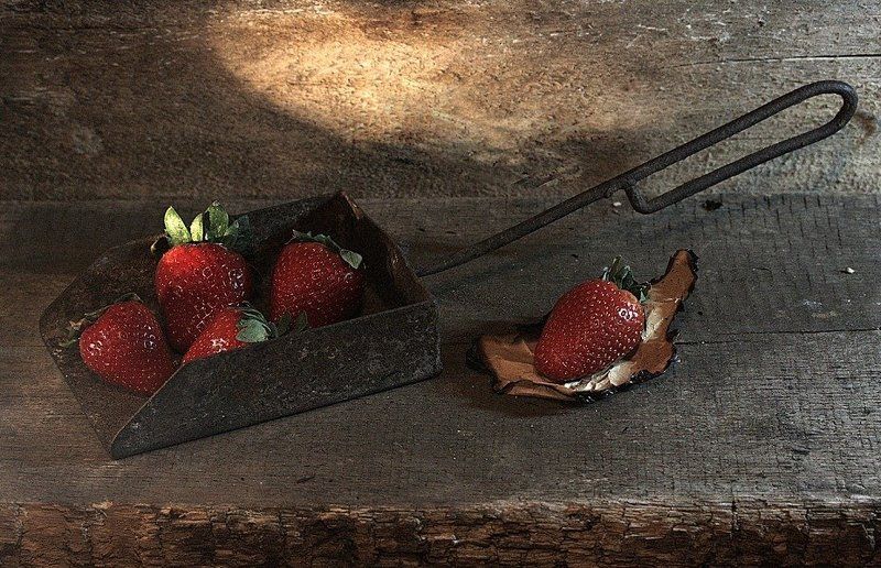 Уголькиphoto preview