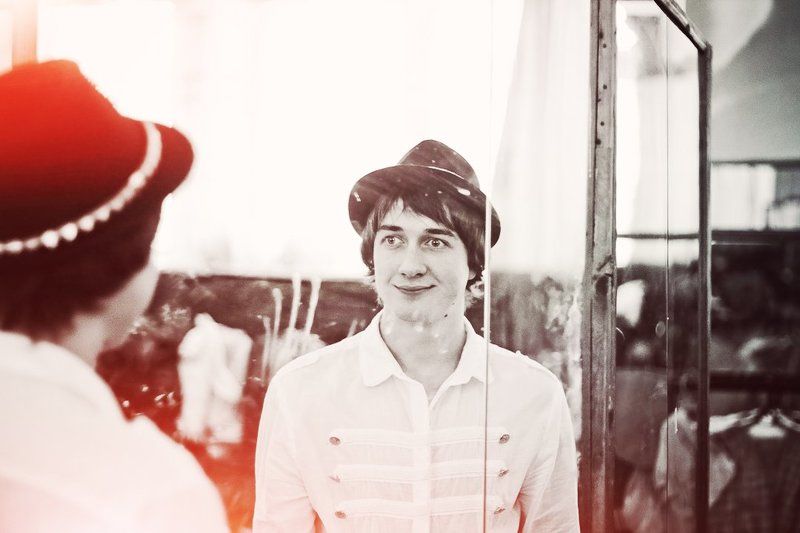 театр, гусар, андрей, актер, образ, перед зеркалом Вся наша жизнь - игра, а люди в ней - актеры. фото превью