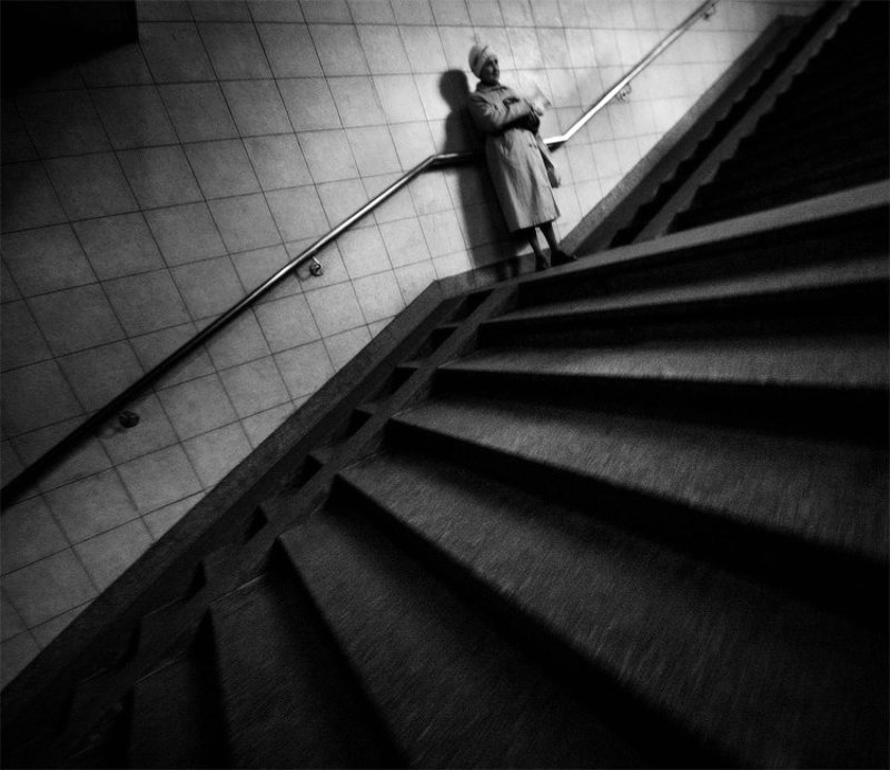 киев, город, подземка, люди, чб //photo preview