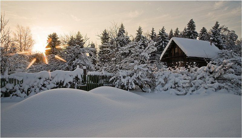 Вечером у калитки...photo preview