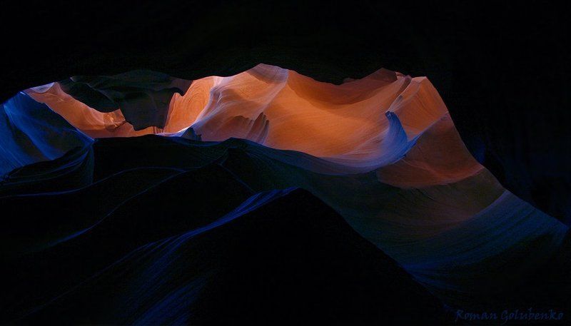 Синяя волна в оранжевой темноте. Аризона.photo preview