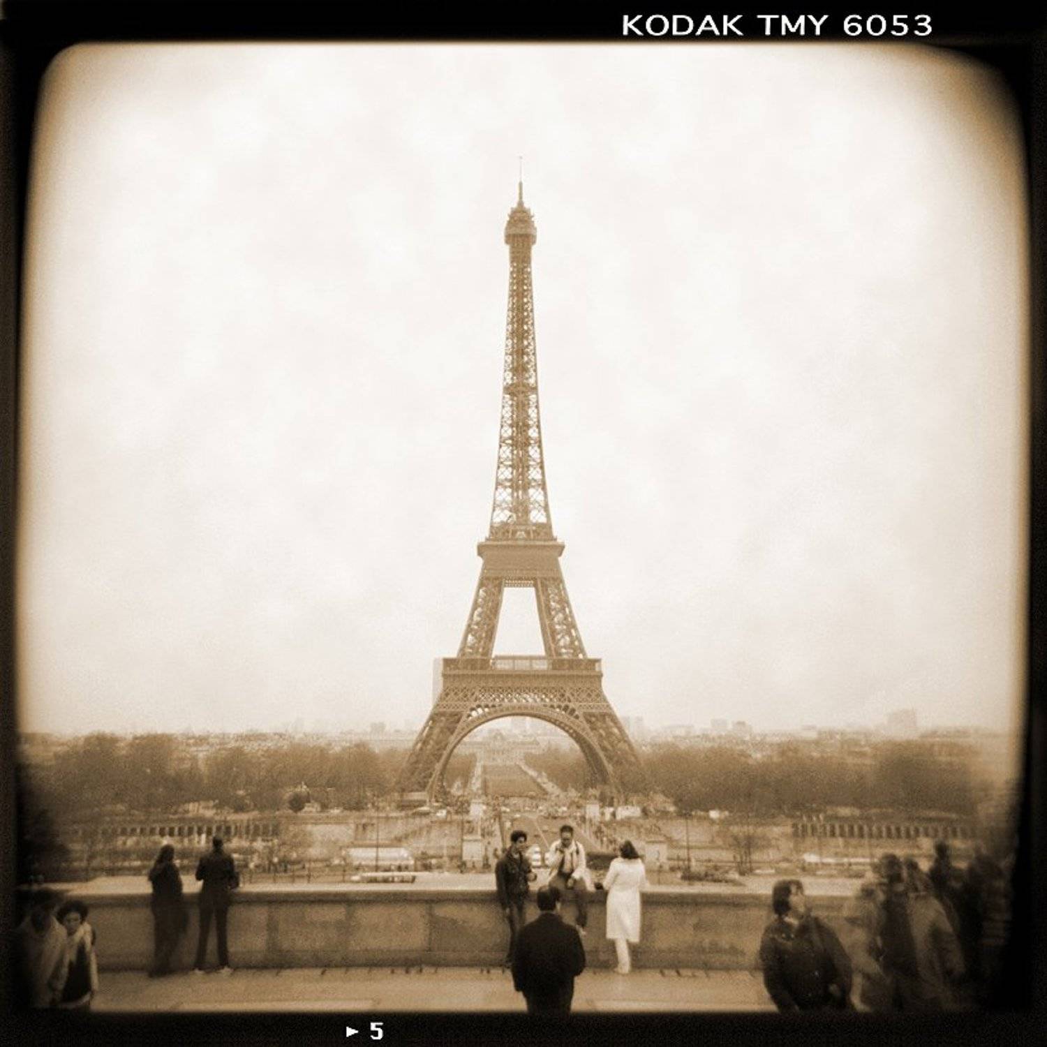 france, , , paris, , , artist, , , painting, , , bridge, , , boats, , , walls, , , steps, Mike McGlothlen