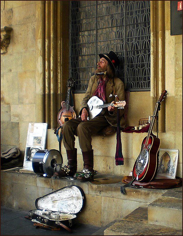 уличный, музыкант, инструменты Уличный музыкантphoto preview