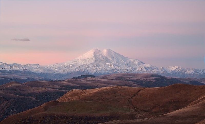 кавказ, горы, эльбрус, гора Ошхамахо на рассветеphoto preview