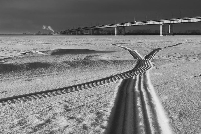 зима город река следы мост Пересеченияphoto preview