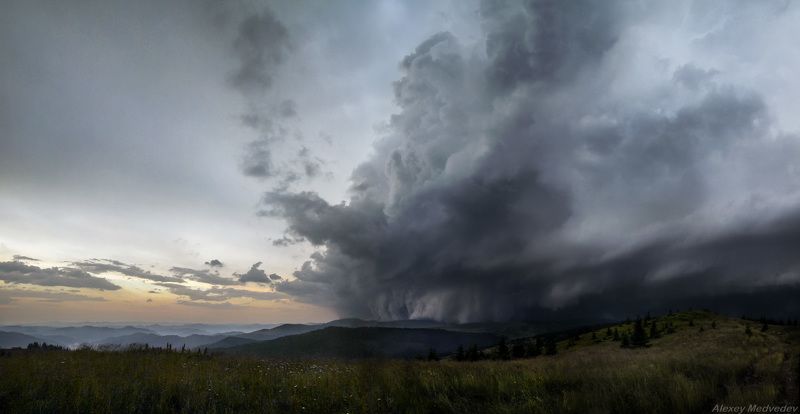 шторм, горы, циклон, облака, буря, гроза, Карпати, полонина, скеля, сонце, Чорногора, зірка, Карпаты, Шторм в Карпатахphoto preview
