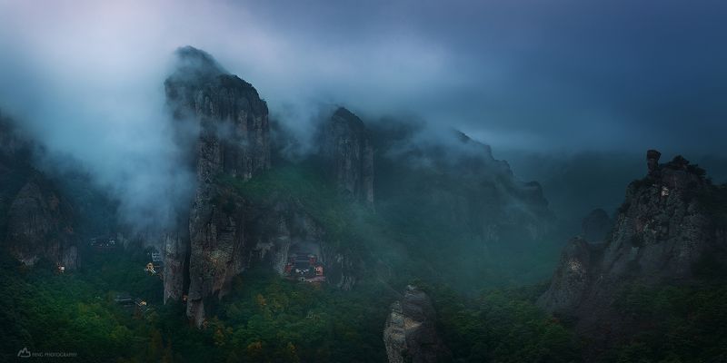 The Coming Storm in Mountainsphoto preview